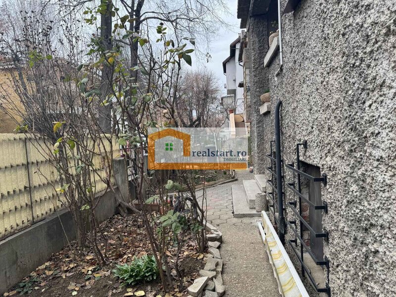 Primaverii, 120mpu tot, Apartament - Hoch Parter in Vila si curte, (D+P+1E+Pod)